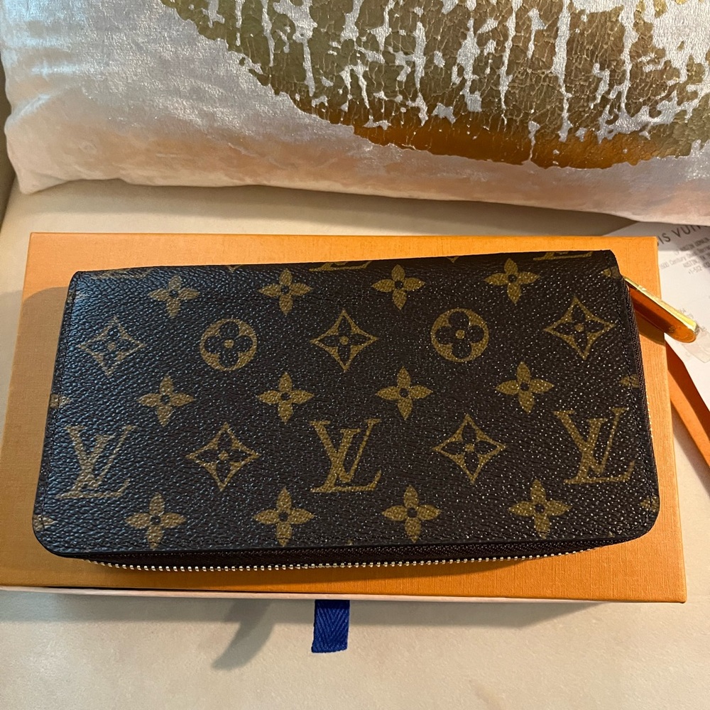 Louis Vuitton Z wallet brand new